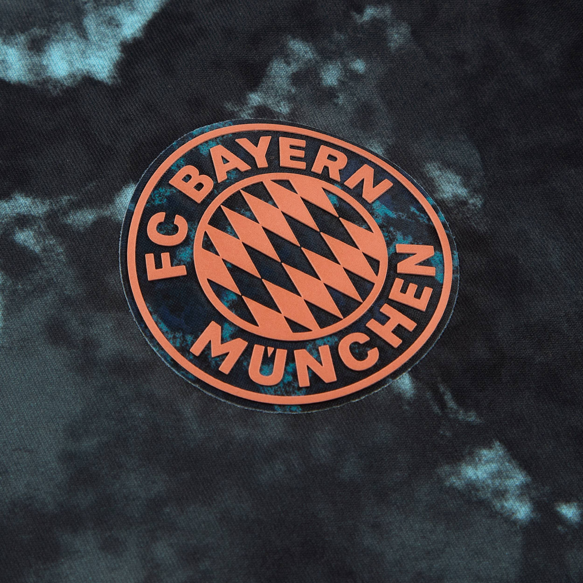 2024-25 FC Bayern München Away