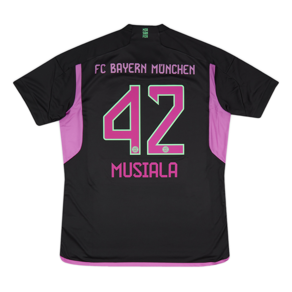 2023-24 FC Bayern München Away