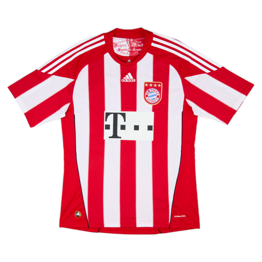 2010-11 FC Bayern München Home