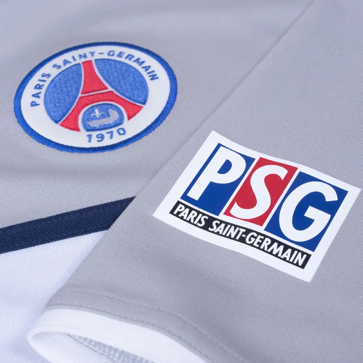 2000-01 Paris Saint-Germain FC Away