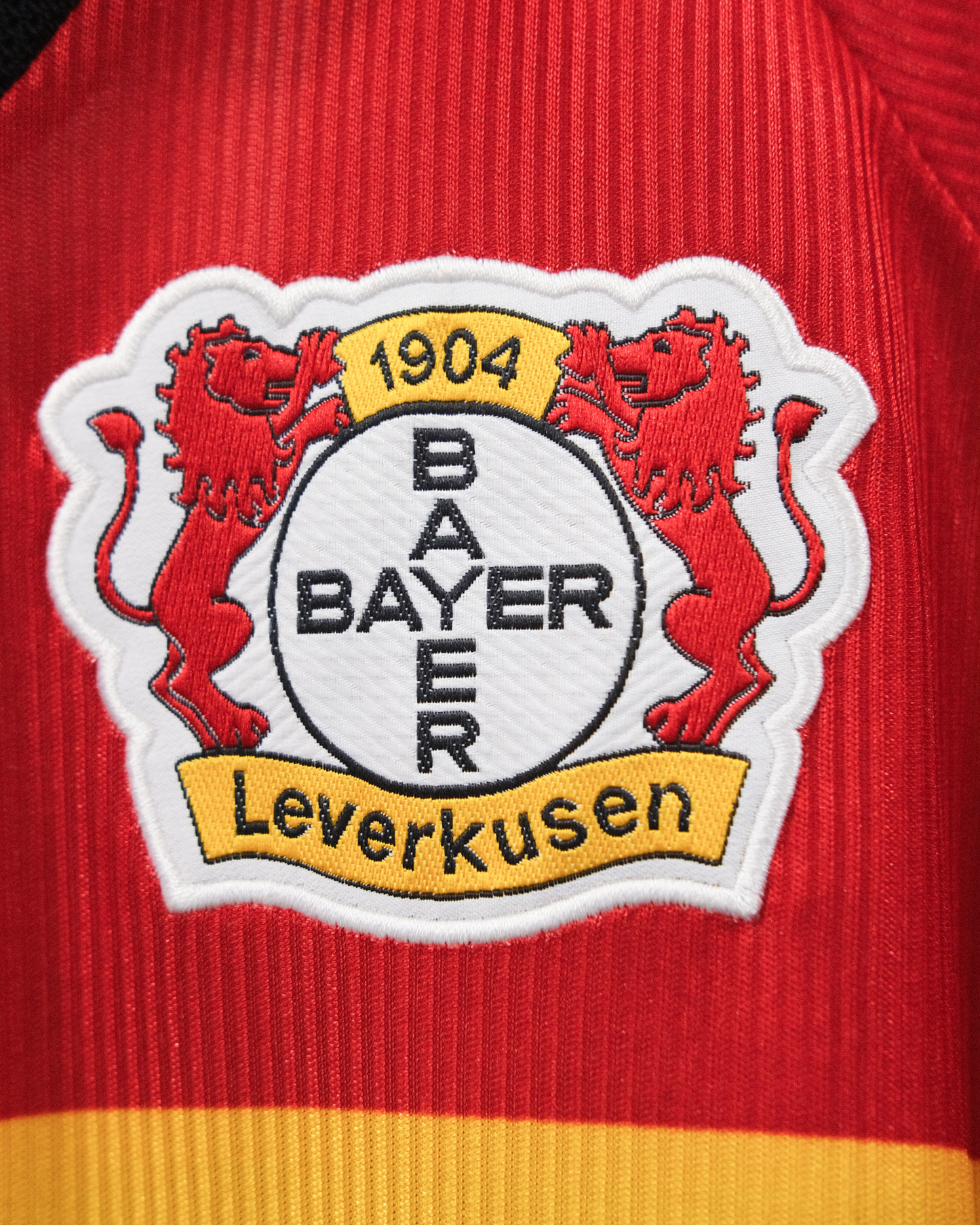 1998-00 Bayer 04 Leverkusen Home